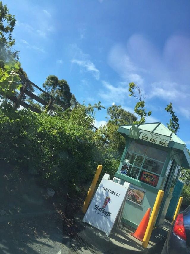 六旗探索王國主題公園