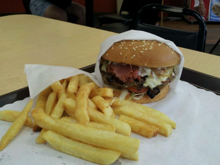Burger Barn Travel Guidebook Must Visit Attractions In Camarillo