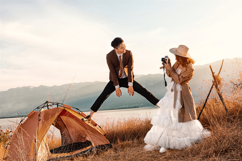 山顶婚纱照_山顶的风景(2)