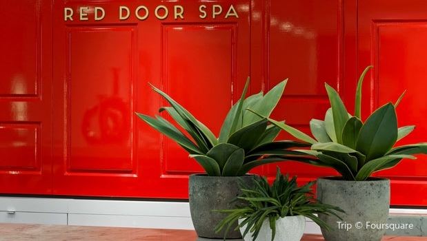 Elizabeth Arden Red Door Spa Travel Guidebook Must Visit