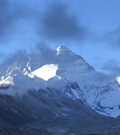 拉孜游记图文-珠穆朗玛峰大本营4日行 我们为什么要爬山？ 因为，山在那里
