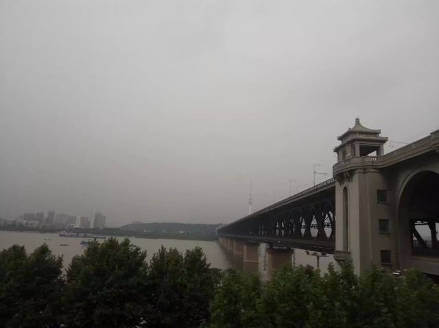武汉长江大桥建成纪念碑旅行图片 2