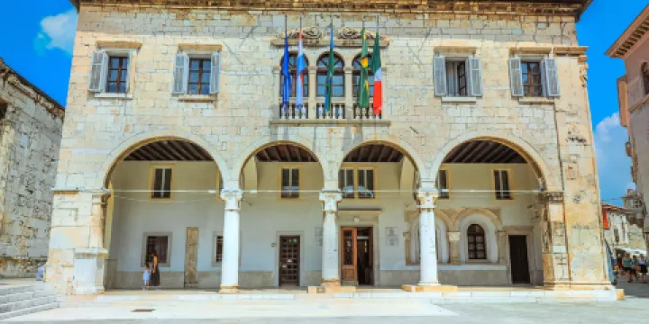 The Town Hall (City Palace)