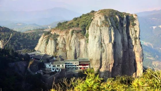 方山國家重點風景名勝區南嵩巖