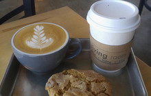 Living Room Coffee & Kitchen餐厅图片