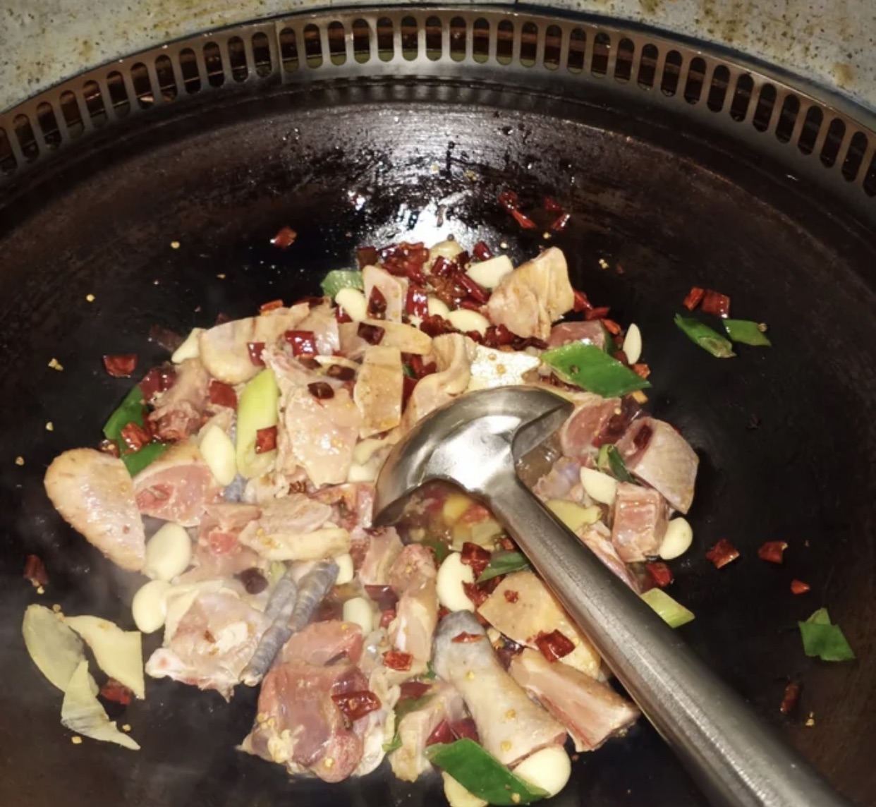 土灶柴火鸡餐厅图片