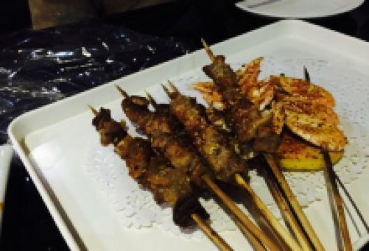 香烤里拉时尚主题烧烤美食图片