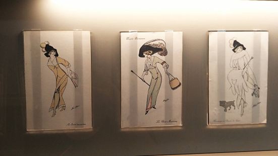 Simone Handbag Museum