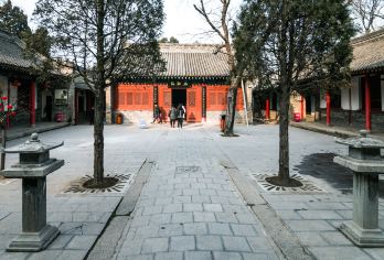 水陆庵壁塑博物馆+白鹿原影视城一日游【打卡“白嘉轩‘老宅】【水陆庵 “中国的第2个敦煌”“天下第 彩色连环壁塑”，更是《黑神话.悟空》取景地之一，打卡不容错过】