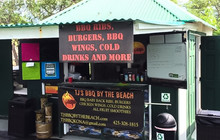 TJ'S BBQ by the Beach餐厅图片