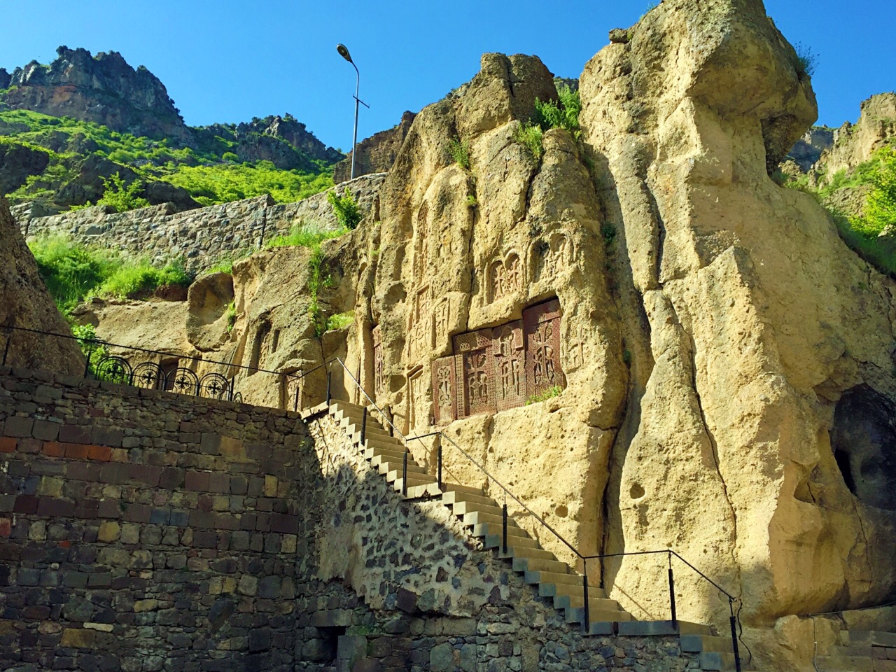亚美尼亚的岩石教堂
