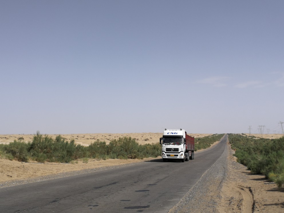 塔里木公路--沙漠公路