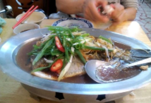 小渔村活海鲜美食图片