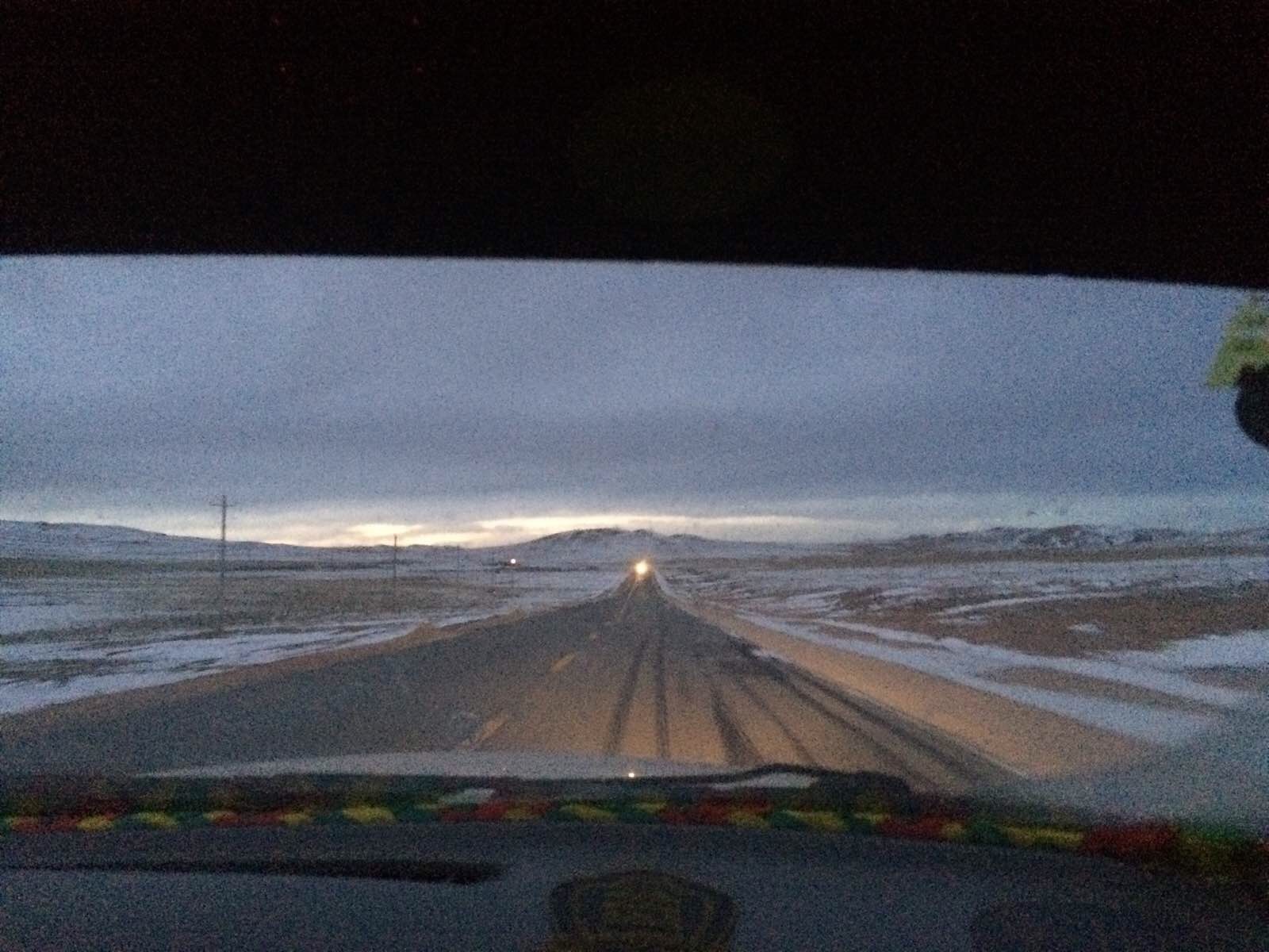 零下十度冻土高原的公路片