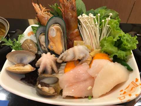 呷哺呷哺(燕山蓝腾店)