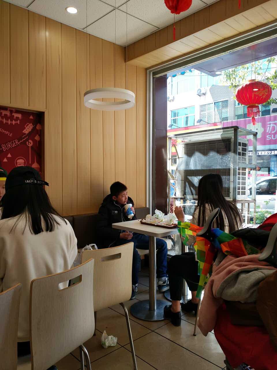 华莱士·全鸡汉堡(平阳-沧海店)