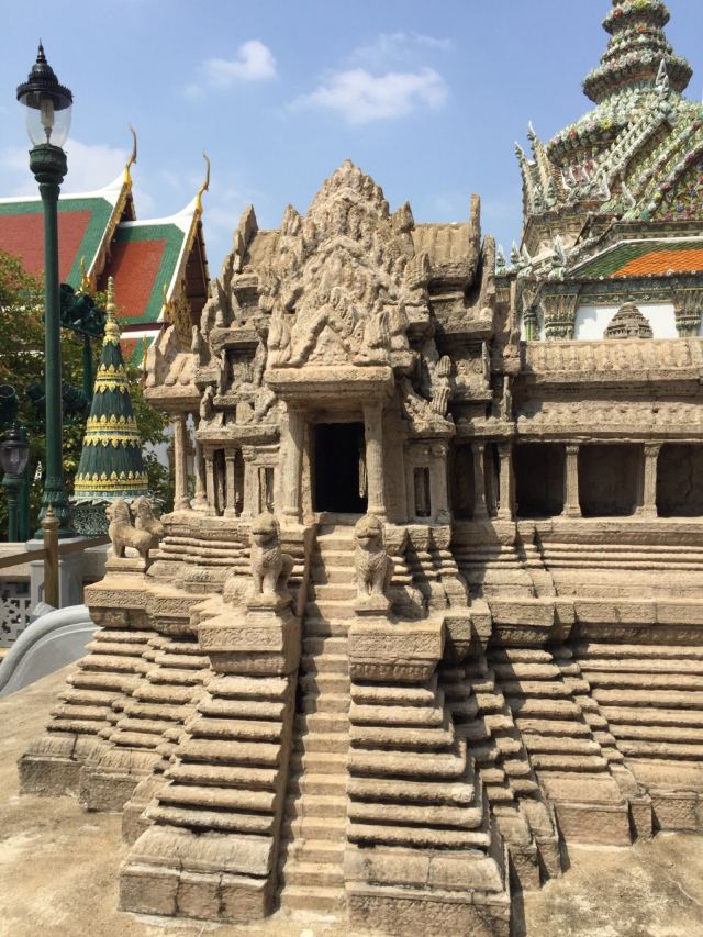 Mini Angkor Wat