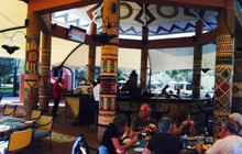 AVANI Victoria Falls Poolside Bar & Grill餐厅图片