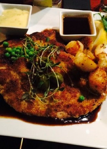 Charlys Bar & Steakhouse