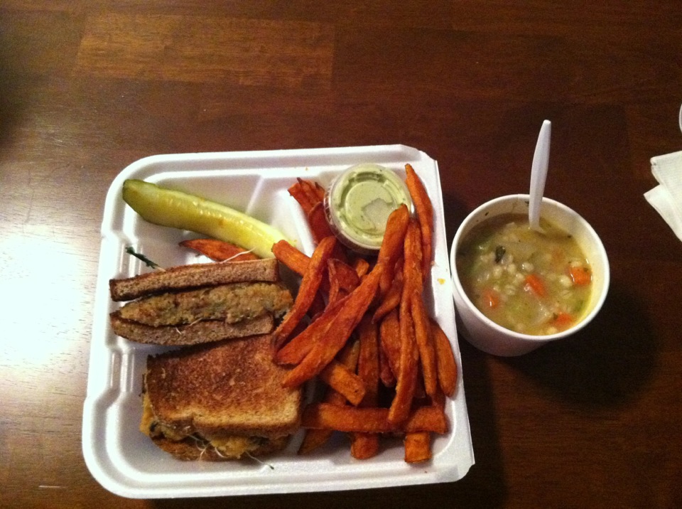 Celina's Mulberry Market & Grille餐厅图片