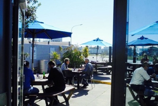 Classic Flyers AvGas Cafe and Bar餐厅图片