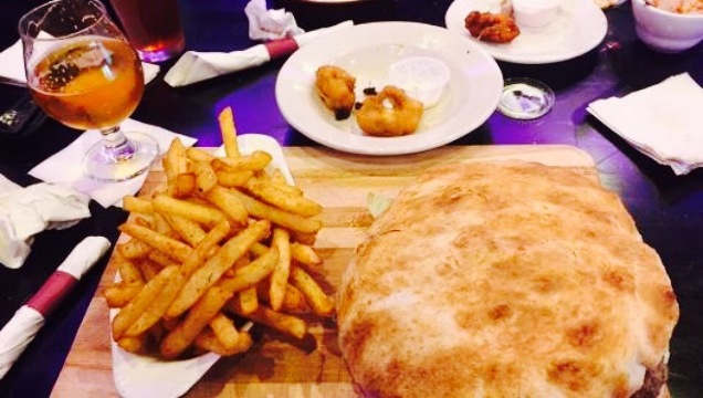 The Hub Sports Bistro餐厅图片