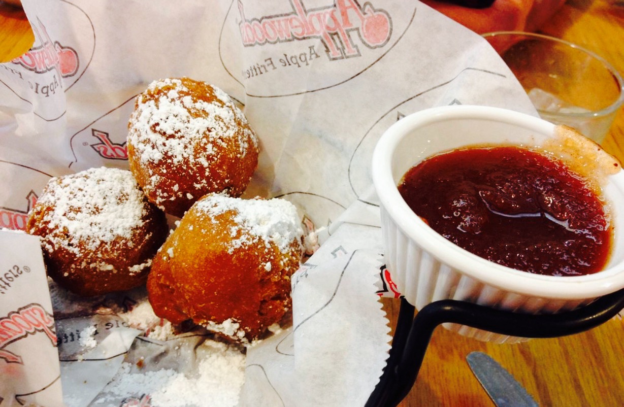 Applewood Farmhouse Grill