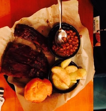 Famous Dave's BAR-B-QUE餐厅图片