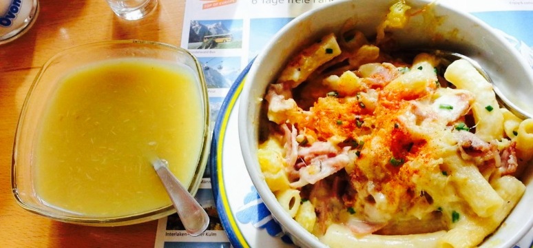 Berghaus Grindelwaldblick餐厅图片