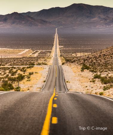 8D7N • Phoenix + Saguaro National Park + White Sands National Park + Carlsbad Caverns National Park + Meteor Crater Natural Landmark + Death Valley National Park