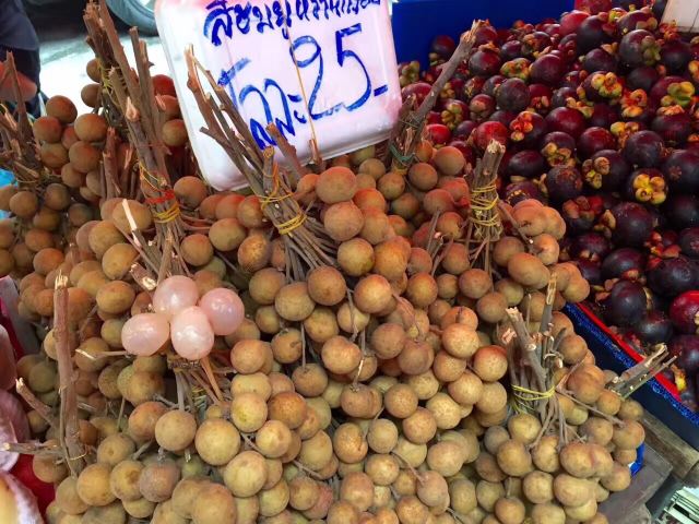 Warorot Market
