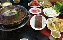 流浪汉鹅庄(拜城店)餐厅图片