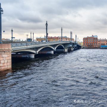 俄罗斯莫斯科+圣彼得堡7日6晚私家团