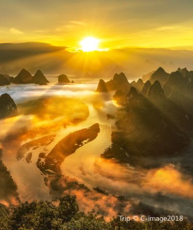 3D2N • Airport pick up and drop off service available, 2 nights deluxe 5-diamond hotel, 3-star cruise ship + bamboo raft drifting + Longji Rice Terraces + aerial footage + 6 meals included