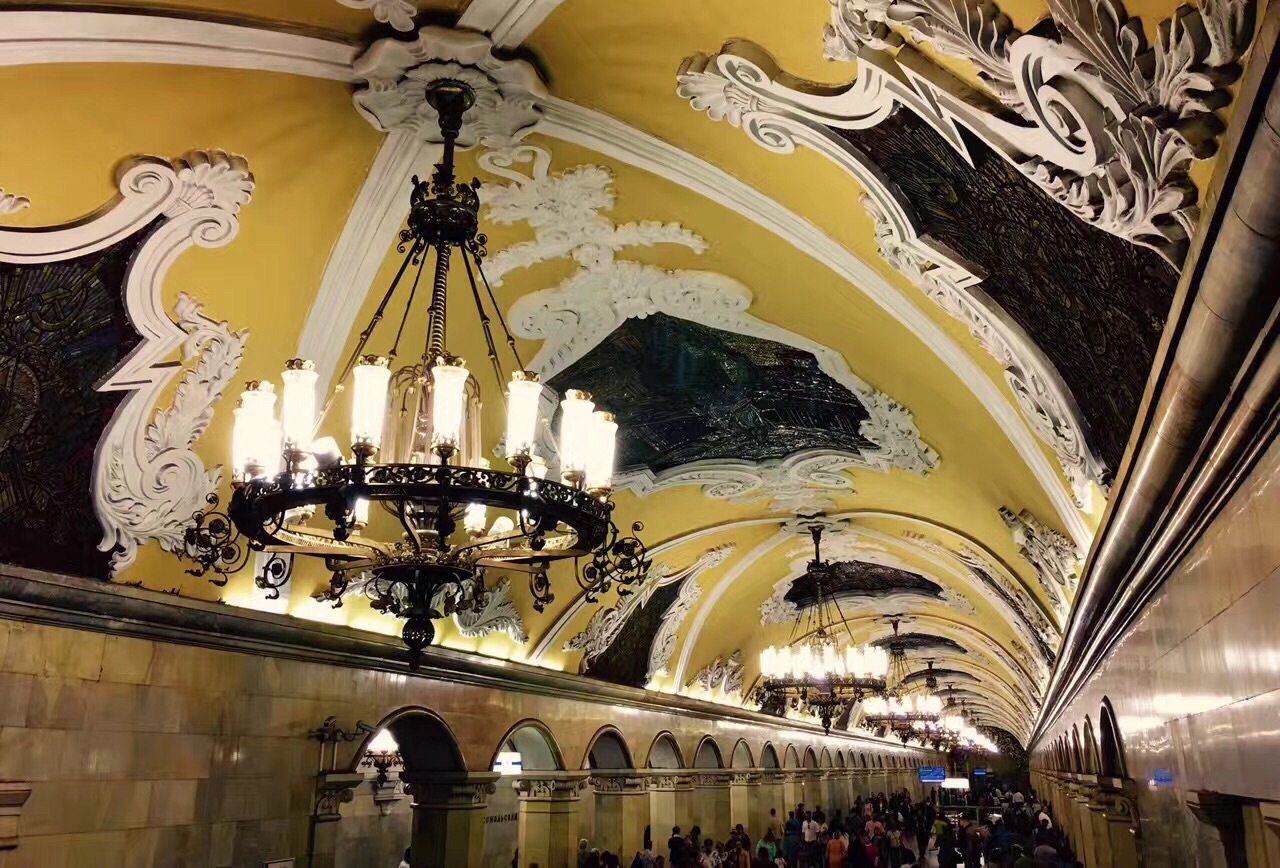 莫斯科地铁-地下宫殿的时光隧道