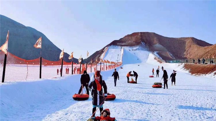 爱游戏- 爱游戏体育- AYX爱游戏体育官方网站携程：滑雪过年方式打开 春节假期滑雪度假酒店同比增长52%