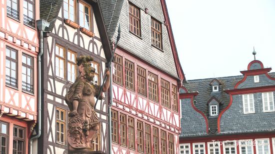 Minerva Fountain