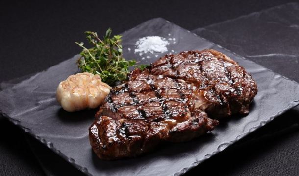 Finestra at Solaire餐厅图片