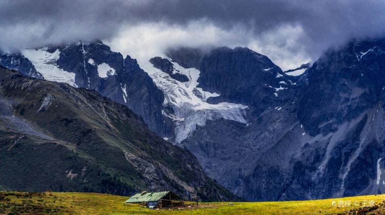 6D5N · Group Tours · Yunnan: Lijiang + Shangri-La + Lugu Lake + Meili Snow Mountain National Park