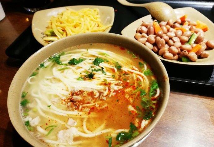 亮亮面馆(小吃城店)