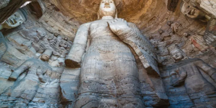 立三佛洞（第十八窟）