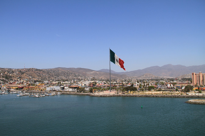 恩森那达（西班牙语：Ensenada）是墨西哥下加利福尼亚州的第三大城市，距离北面的蒂华纳116公里