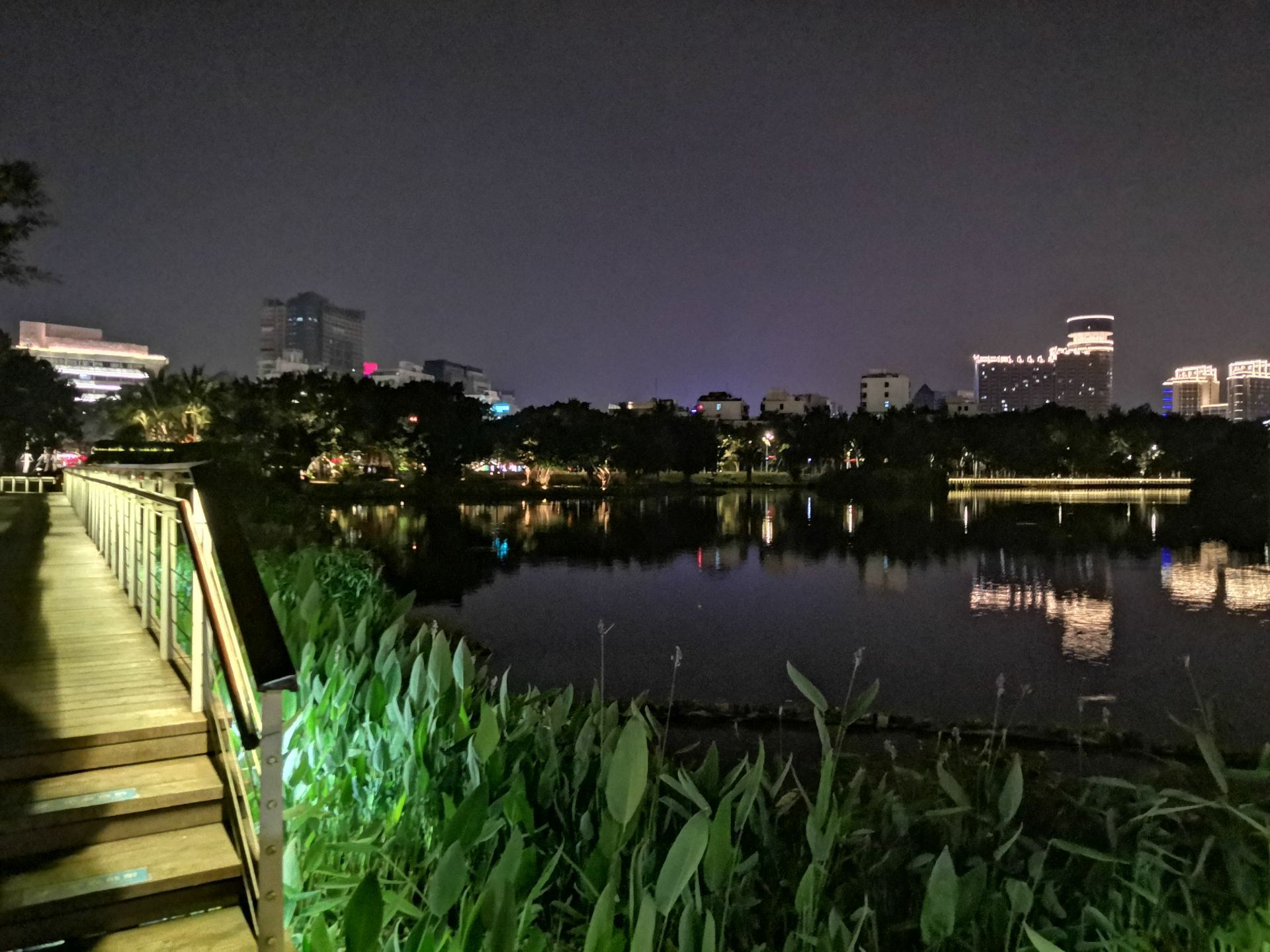 东湖