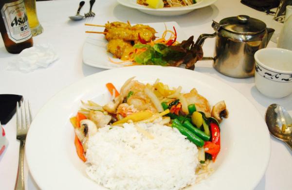 Mon's Thai Rarnaharn