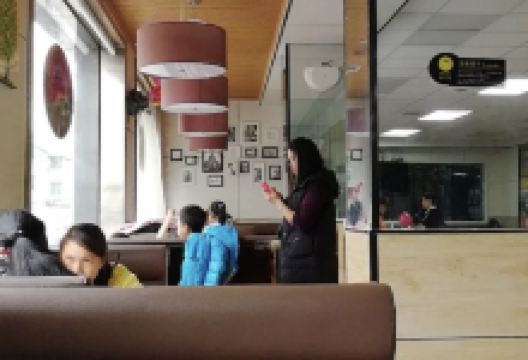 华莱士·全鸡汉堡(麻城步行街店)美食图片