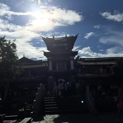 给自己一个理由,当做去丽江旅行的借口