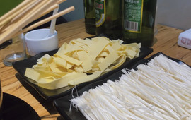 来一锅涮肚羊蝎子炭火锅