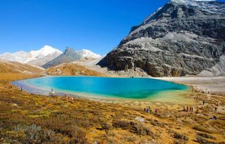 走进稻城亚丁，每个人心目中最后一片净土！