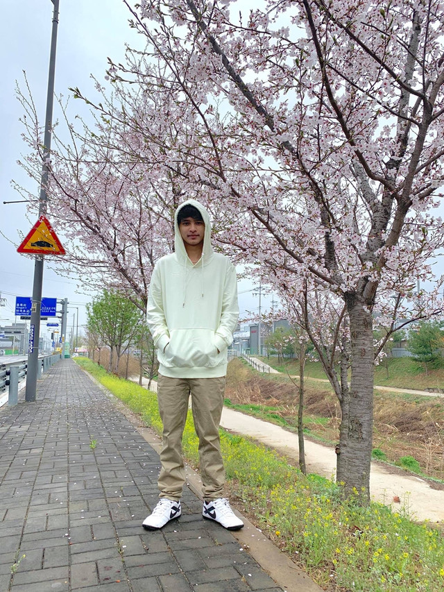 if you wanted to see the beautiful sense come on seoul south korea with trip. #wintergetaway