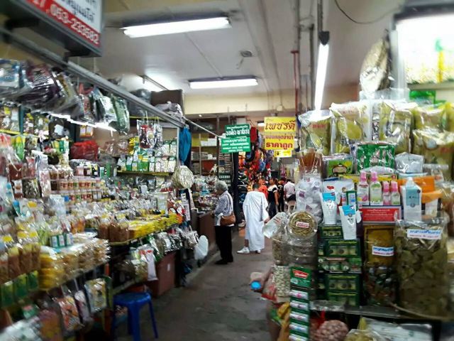 Warorot Market